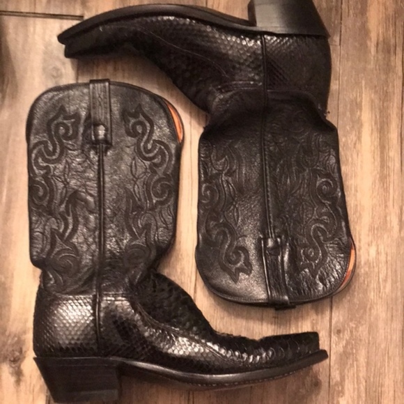 lucchese snakeskin cowboy boots